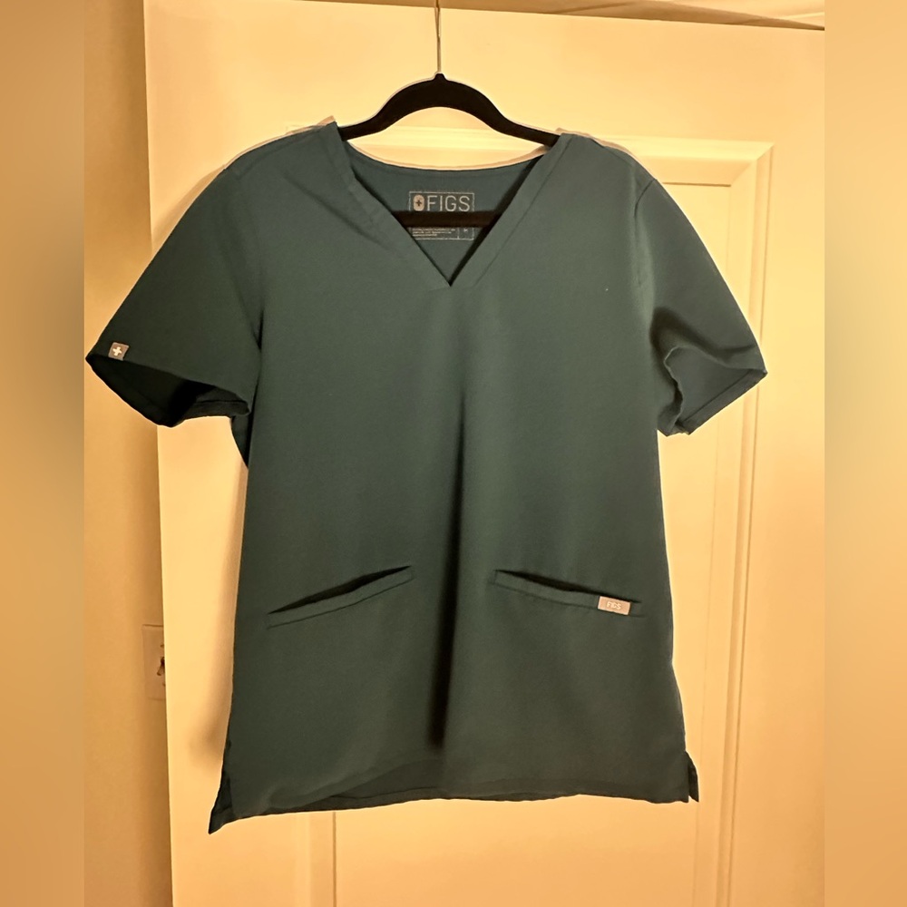 Figs Scrub Top in M